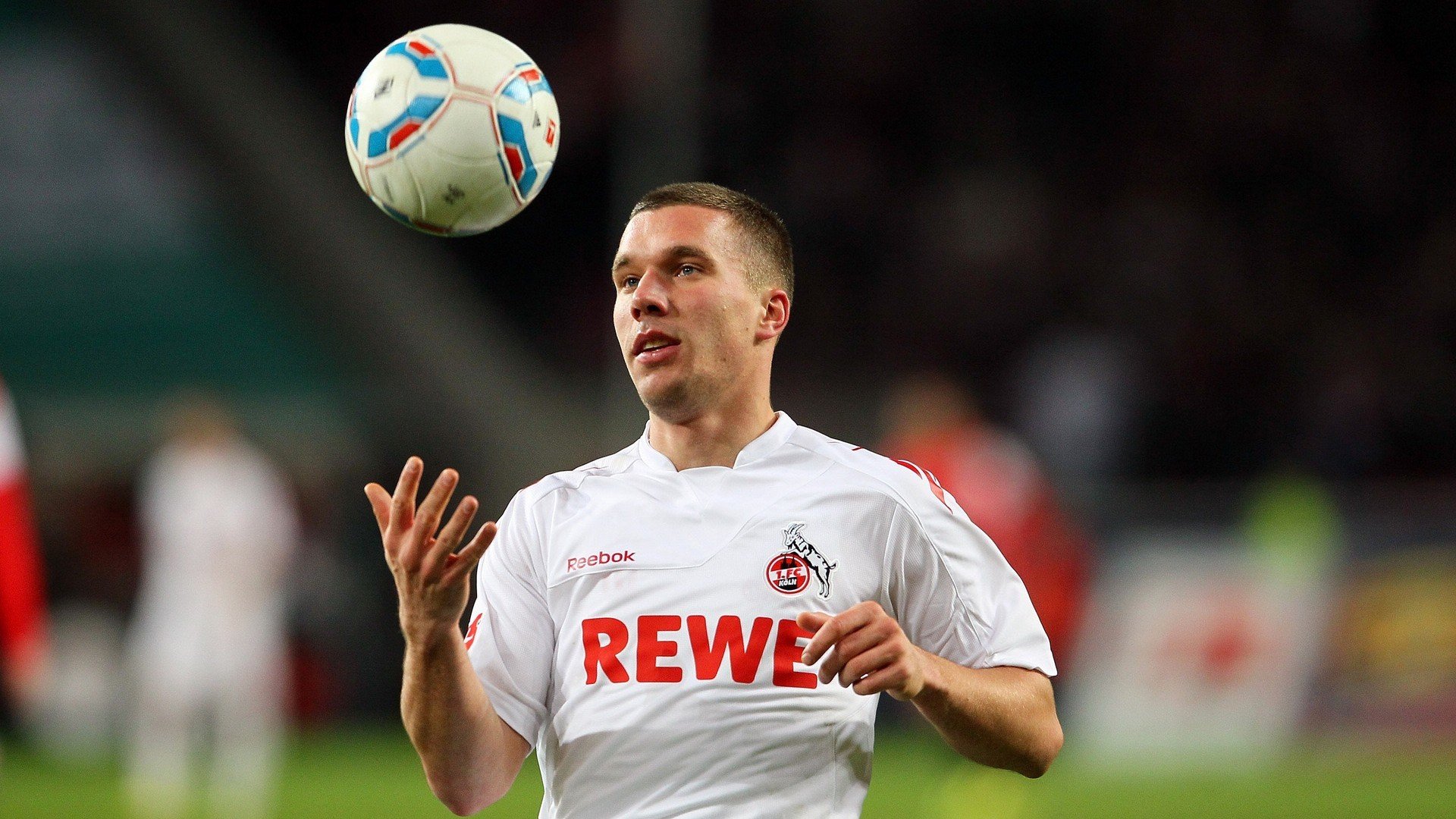 星空体育综合-中国足球青训发展亮点纷呈，青少年赛事火热，我国足球青训发展现状